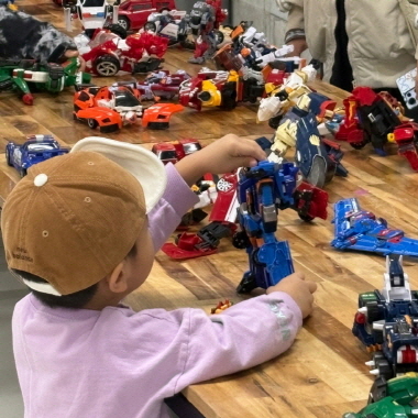 슬라이드 이미지 3